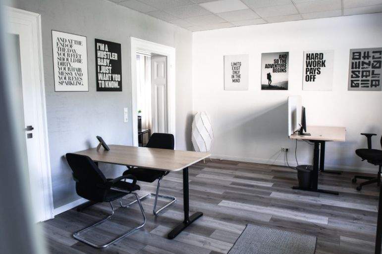 Eigener 247-Schreibtischplatz in hochwertigem Coworking-Space in St. Wendel zimmer