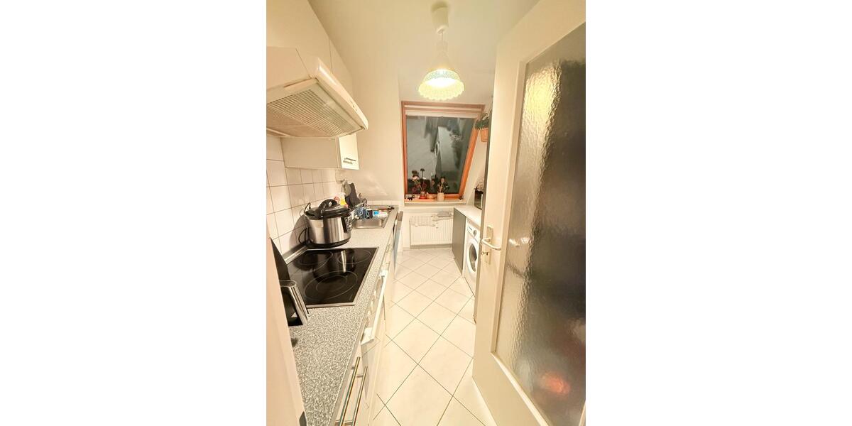 Dachgeschoßwohnung Hamburg Langenhorn - 2.5 Zimmer, 60 m&sup2;, 1.100&euro; | Angebot:26646722