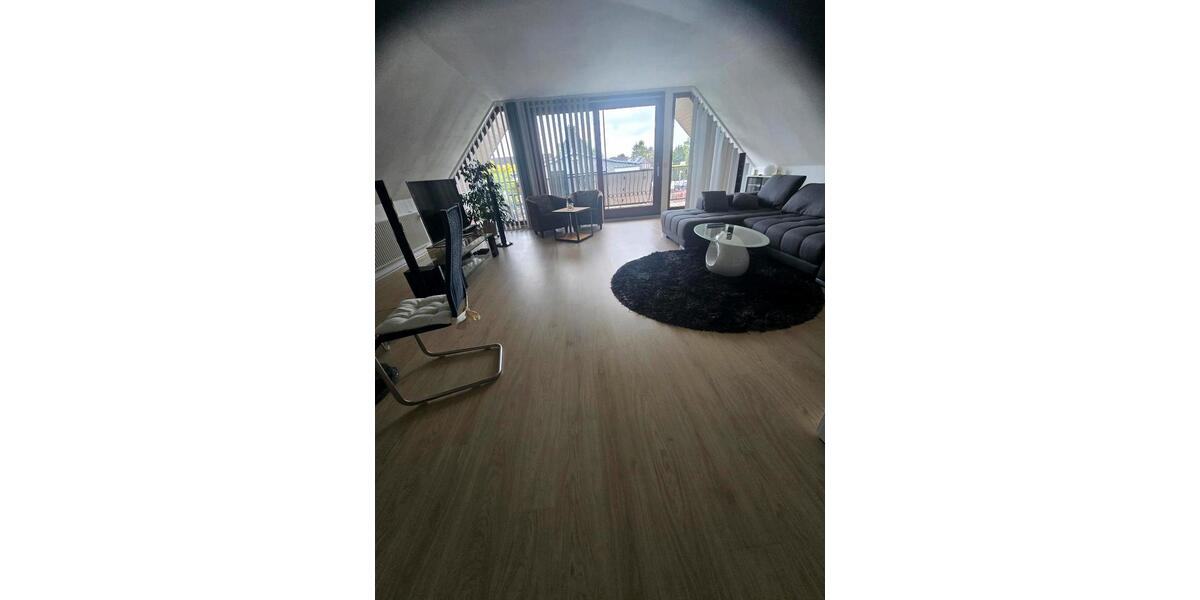 Dachgeschoßwohnung Bremerhaven Lehe - 2 Zimmer, 104 m&sup2;, 720&euro; | Angebot:26620955