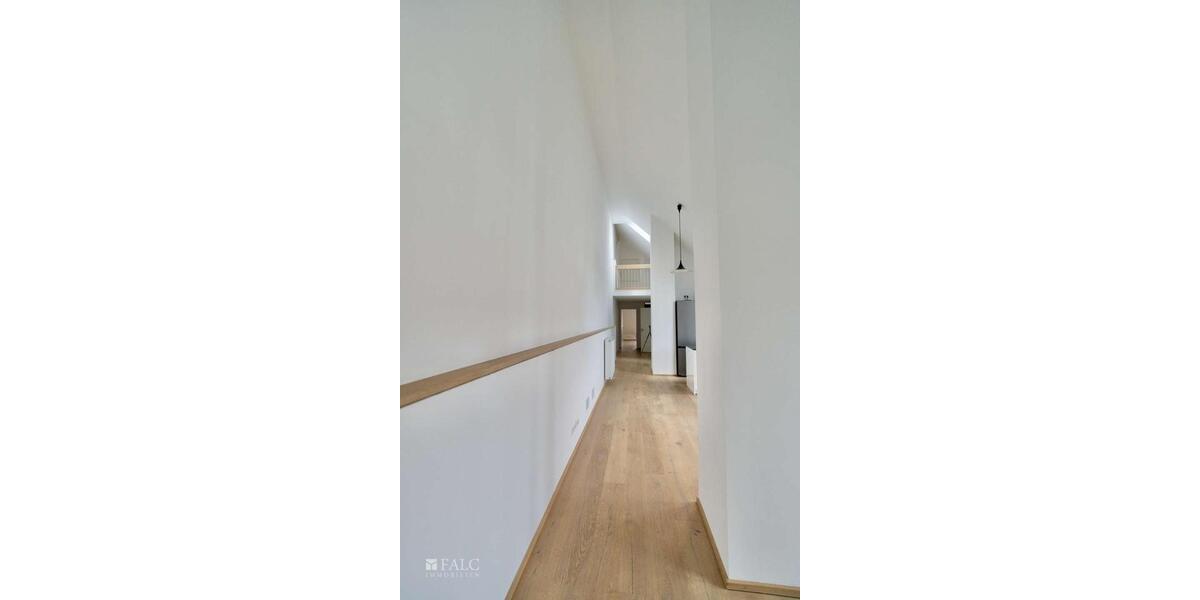 Dachgeschoßwohnung München Ludwigsvorstadt-Isarvorstadt - 2 Zimmer, 105 m&sup2;, 2.830&euro; | Angebot:26313604