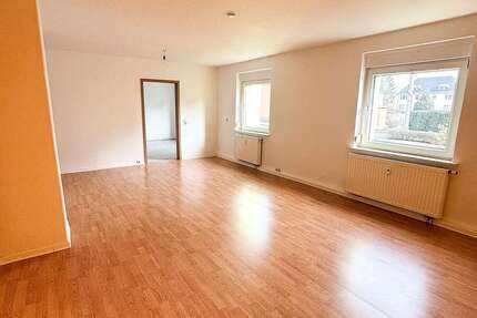 Wohnung Oelsnitz - 4 Zimmer, 95 m&sup2;, 475&euro; | Angebot:25636280