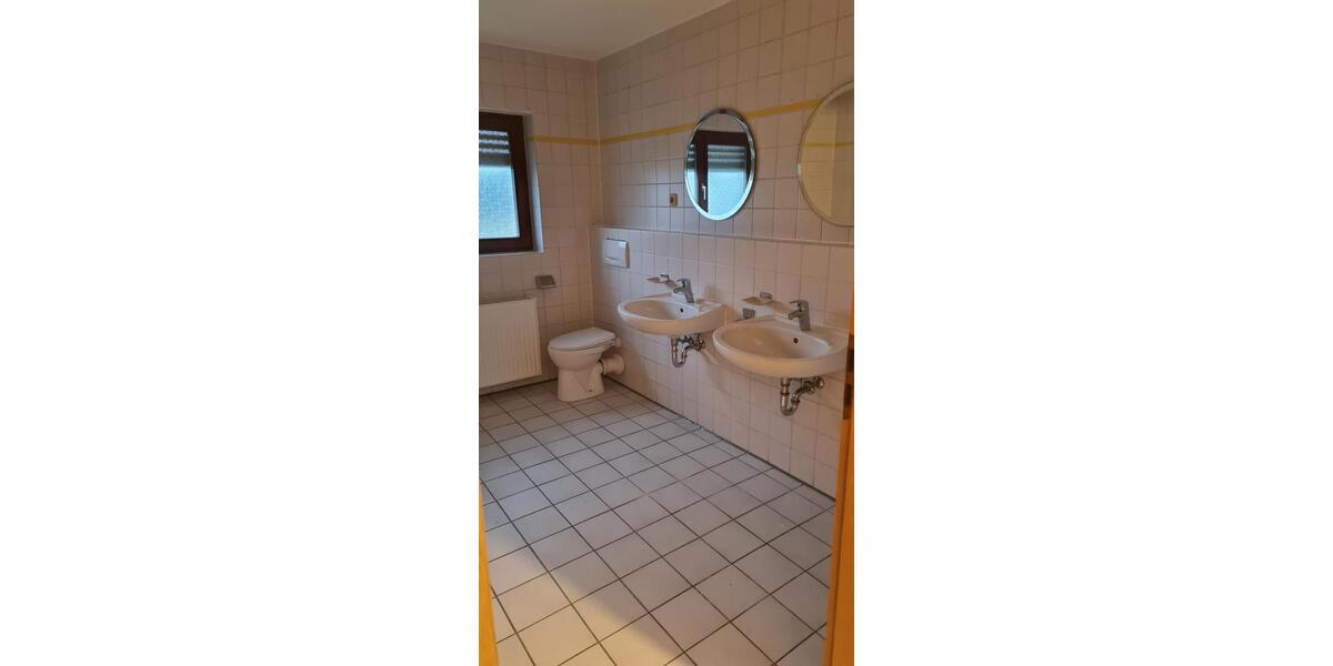 Erdgeschoßwohnung Hardheim - 4 Zimmer, 110 m&sup2;, 950&euro; | Angebot:24868658