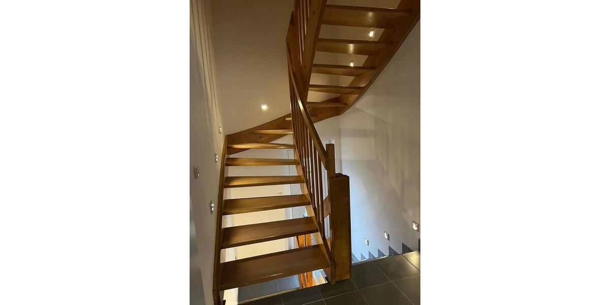 Etagenwohnung Welling - 2 Zimmer, 89 m&sup2;, 890&euro; | Angebot:25886591