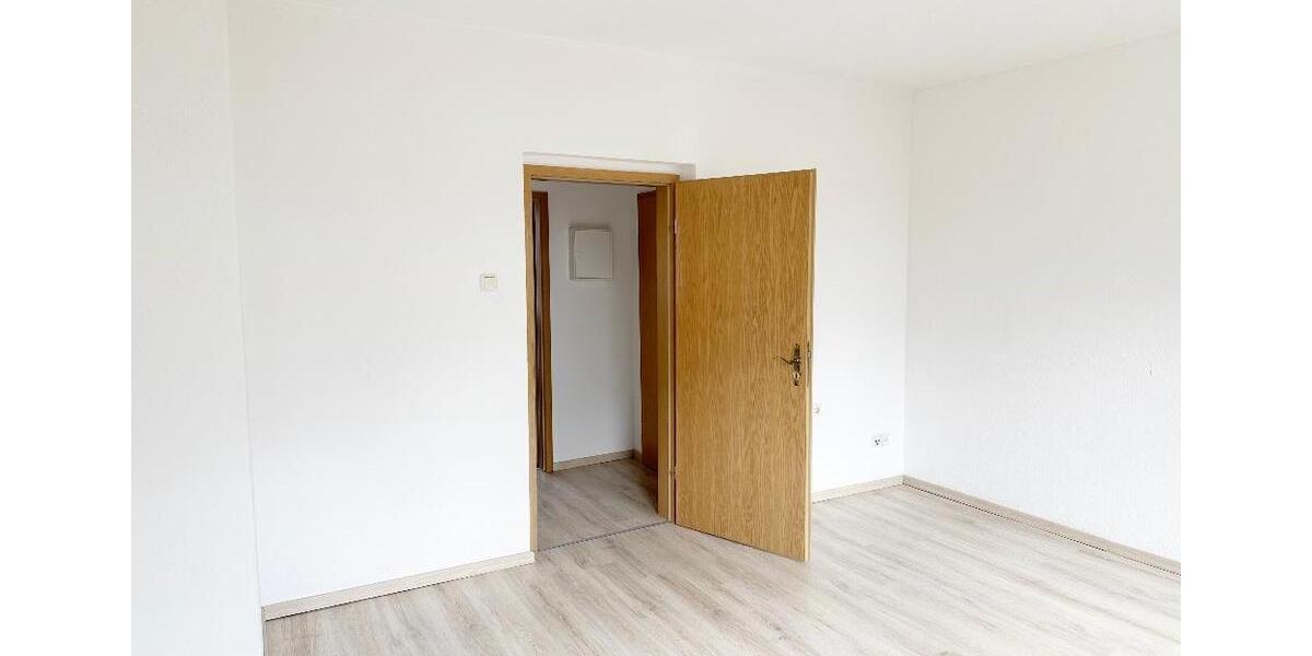 Etagenwohnung Nünchritz - 3 Zimmer, 62 m&sup2;, 320&euro; | Angebot:25979090