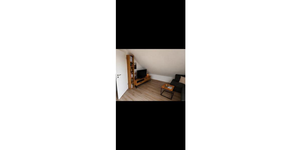 Dachgeschoßwohnung Erdweg - 2 Zimmer, 64 m&sup2;, 900&euro; | Angebot:26655538