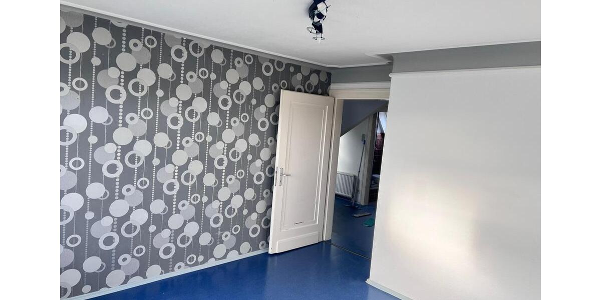 Dachgeschoßwohnung Lage - 2 Zimmer, 50 m&sup2;, 430&euro; | Angebot:25656620