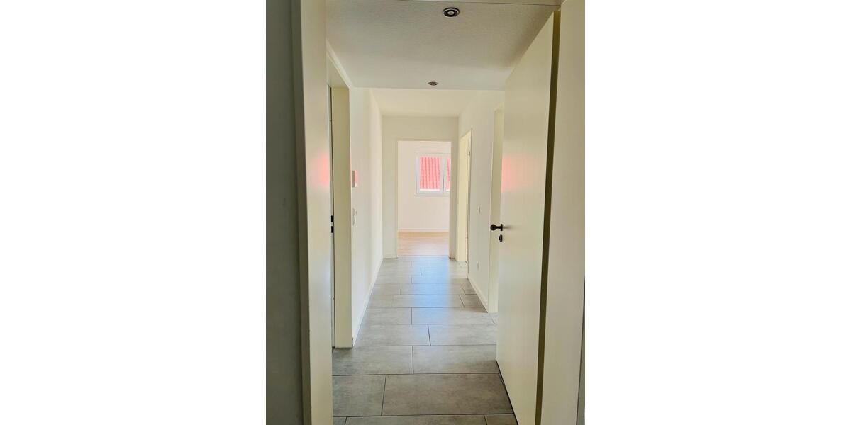 Etagenwohnung Lingen (Ems) - 3 Zimmer, 72 m&sup2;, 890&euro; | Angebot:26049037