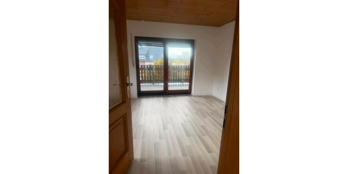 Etagenwohnung Peine Südstadt - 5 Zimmer, 100 m&sup2;, 1.250&euro; | Angebot:26268041