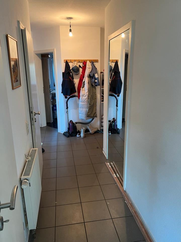 Schöne helle 3 Zimmer Wohnung zimmer