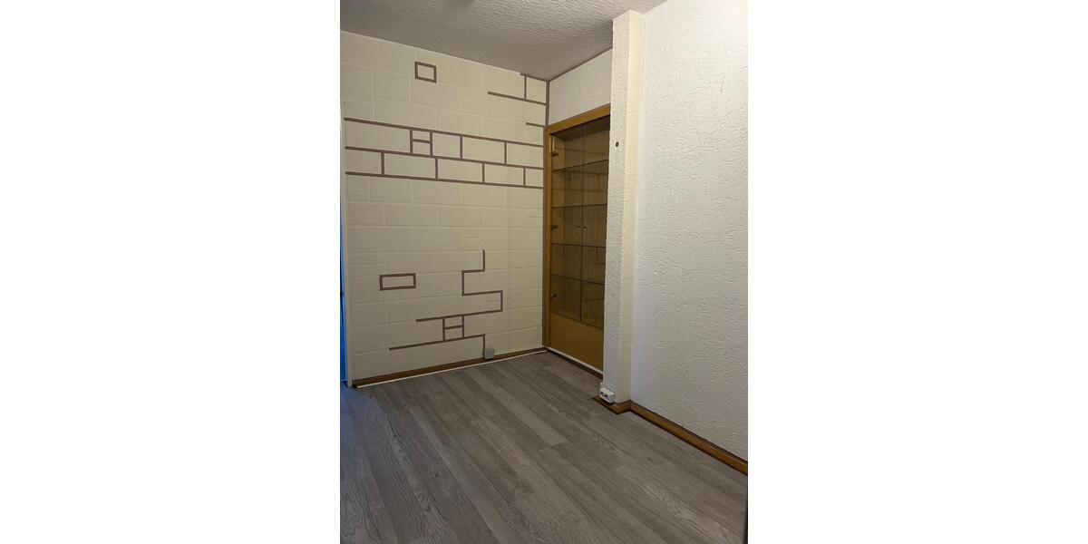 Etagenwohnung Bad Wildungen - 5 Zimmer, 125 m&sup2;, 1.200&euro; | Angebot:26135602