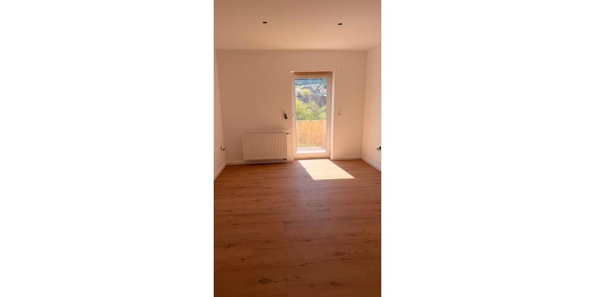 Maisonettenwohnung Bad Neustadt an der Saale - 5 Zimmer, 151 m&sup2;, 1.600&euro; | Angebot:26285854