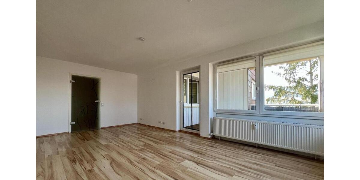 Helle 3,5-Zimmer-Wohnung mit Westbalkon und Garage 3.5 zimmer