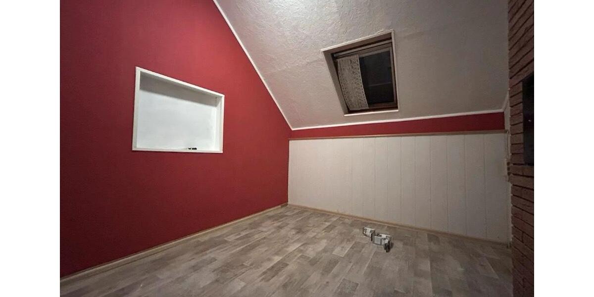 Dachgeschoßwohnung Bad Sobernheim - 3 Zimmer, 90 m&sup2;, 750&euro; | Angebot:26231853