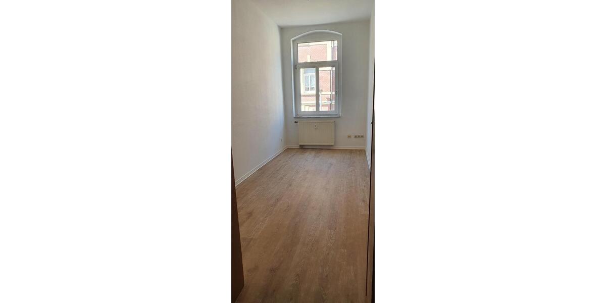 Etagenwohnung Oelsnitz (Vogtland) - 3 Zimmer, 76 m&sup2;, 390&euro; | Angebot:24875895