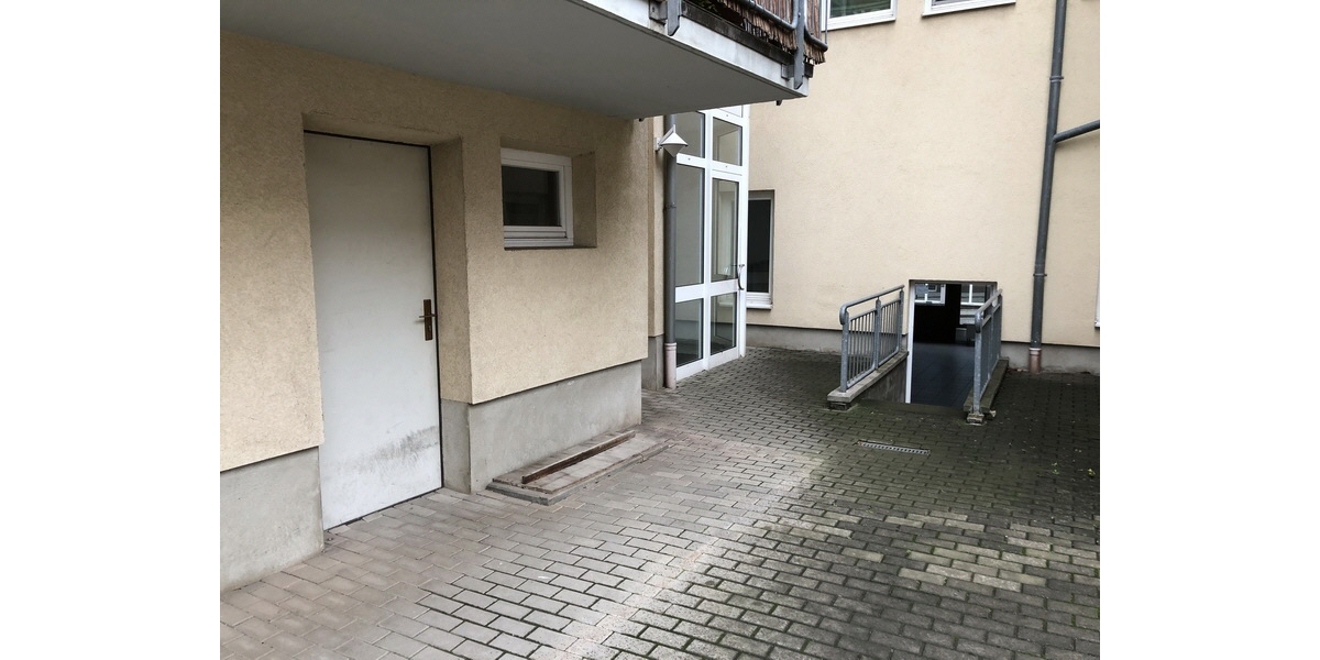 Geräumiges Ladengeschäft in der Querstrasse von Gotha - Gewerbeobjekt Gotha Gotha, Querstr. - Laden | Angebot:25107753