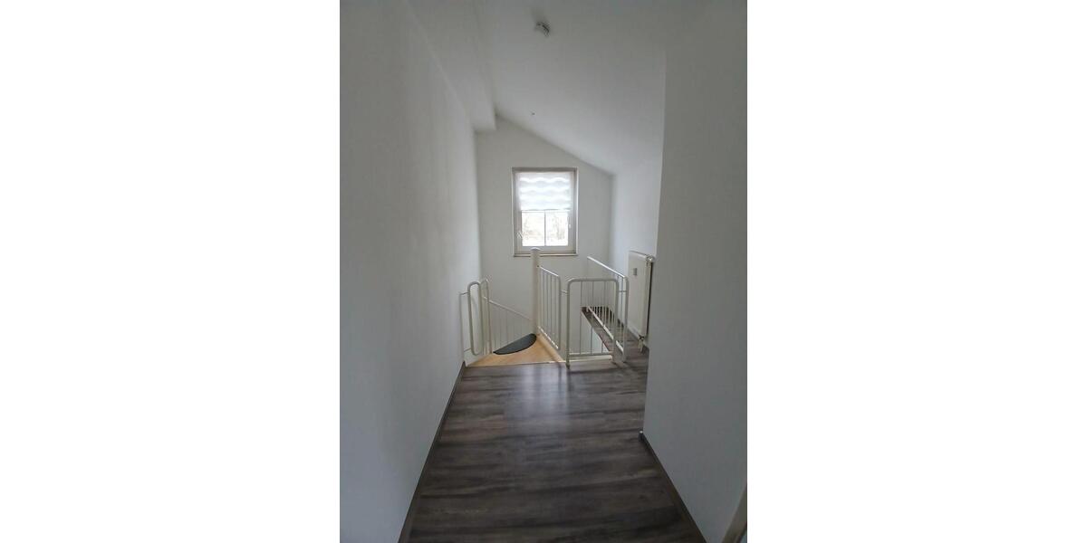 Dachgeschoßwohnung Lichtenfels - 4 Zimmer, 99 m&sup2;, 750&euro; | Angebot:24524275