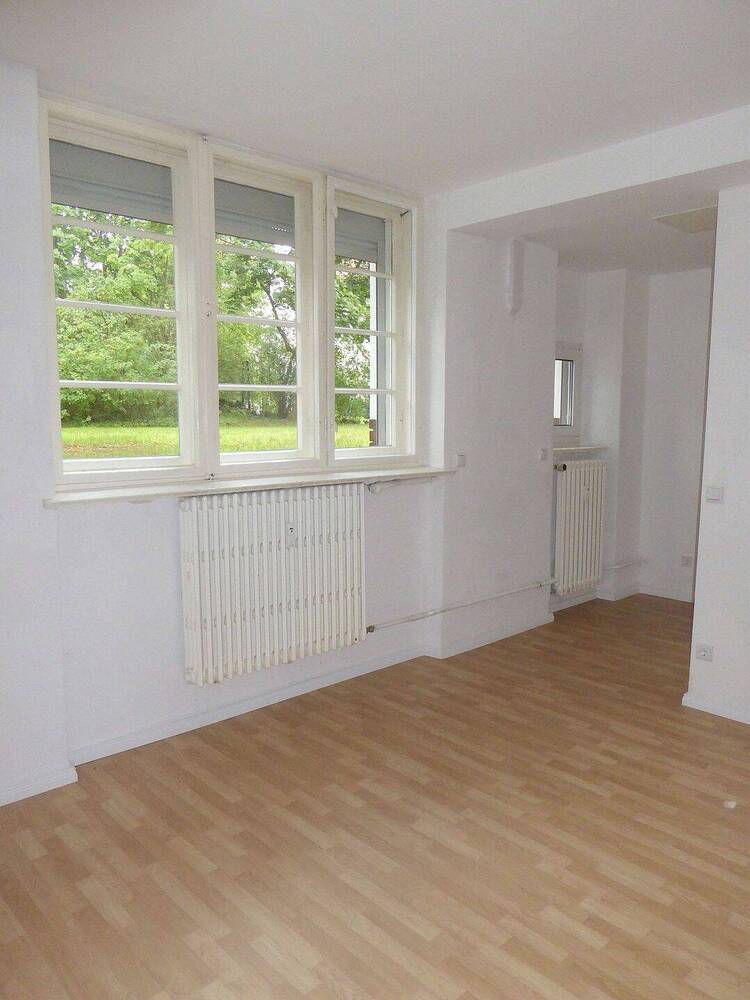 Hessenallee – SOUTERRAIN-Wohnung – großzügiger Grundriss – 2 Zimmer