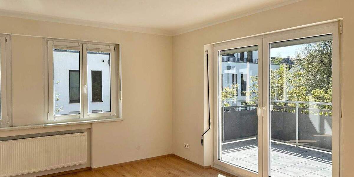 Etagenwohnung Nürnberg Laufamholz - 3 Zimmer, 91 m&sup2;, 1.100&euro; | Angebot:26595192