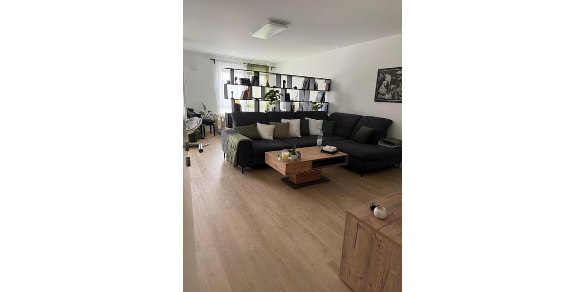 Etagenwohnung Schlangen - 3 Zimmer, 88 m&sup2;, 860&euro; | Angebot:26625148