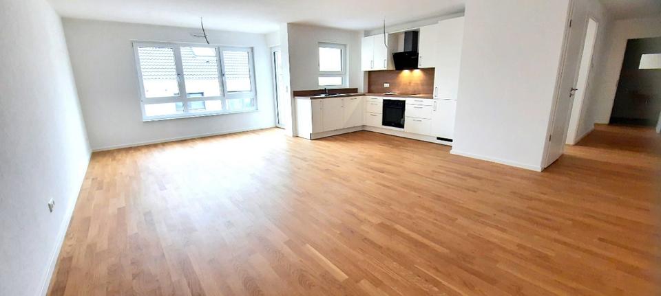 Erstbezug:schöne 3-Zimmer-Wohnung mit Aufzug, EBK, Balkon und TG 3 zimmer