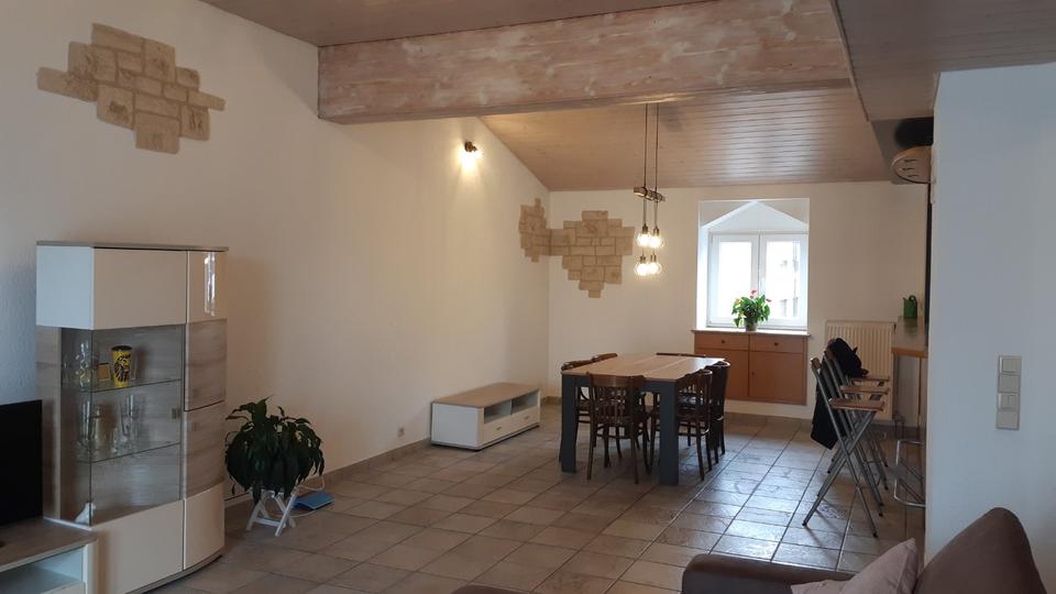 Dachgeschoßwohnung Lörrach - 3 Zimmer, 104 m&sup2;, 1.150&euro; | Angebot:25756007
