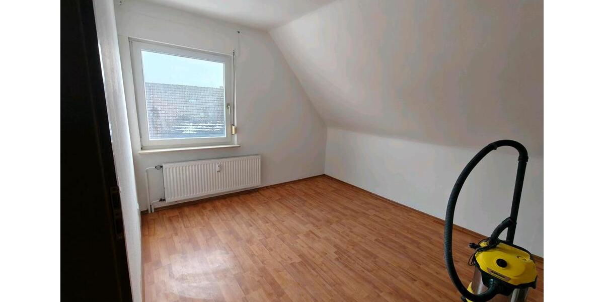 Dachgeschoßwohnung Aerzen - 3 Zimmer, 88 m&sup2;, 650&euro; | Angebot:25588586