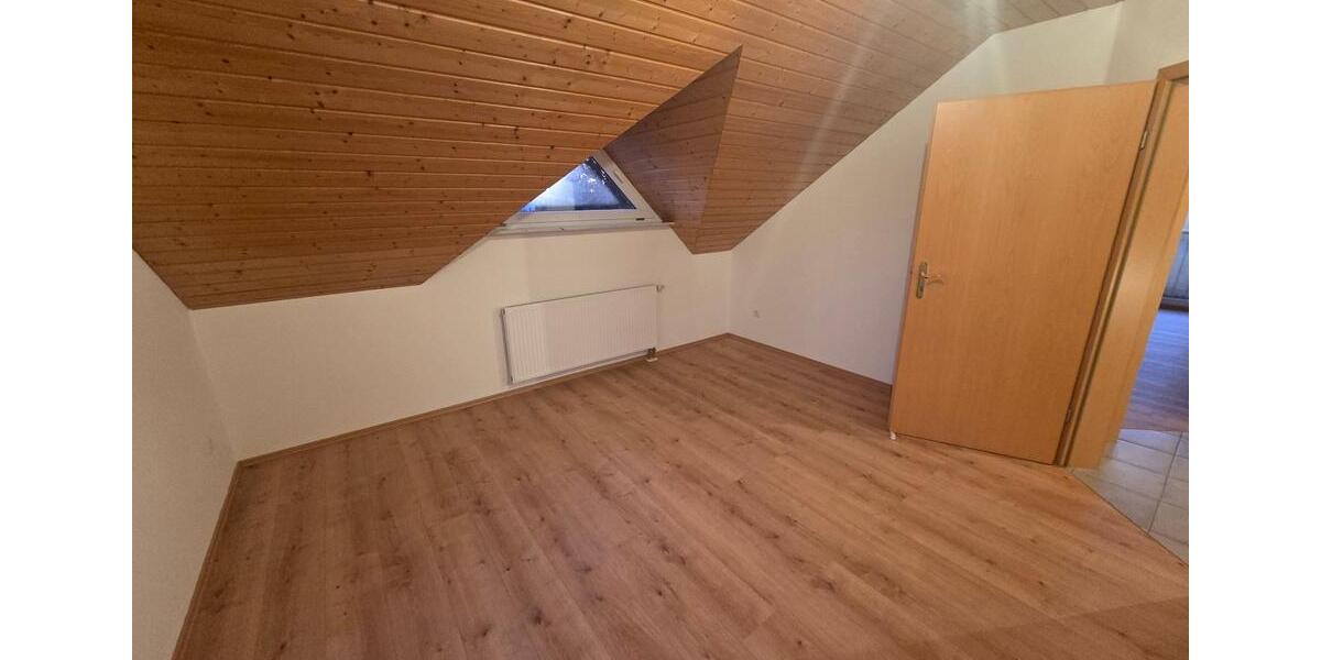 Einfamilienhaus Kettershausen - 11 Zimmer, 132 m&sup2;, 1.400&euro; | Angebot:24898724