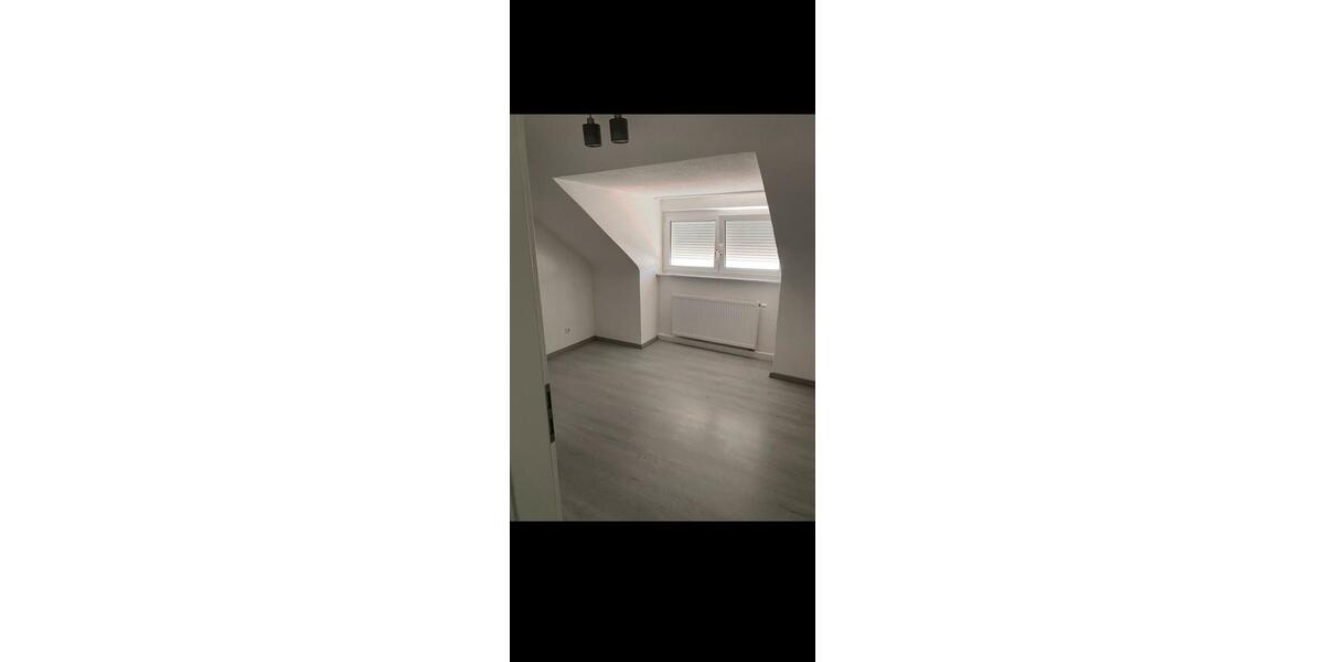 Dachgeschoßwohnung Täferrot - 2 Zimmer, 30 m&sup2;, 510&euro; | Angebot:25420999