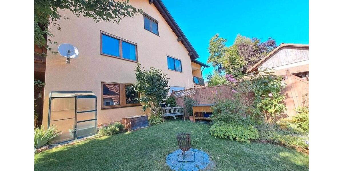 Doppelhaushälfte Schrobenhausen - 7 Zimmer, 210 m&sup2;, 1.600&euro; | Angebot:24832222