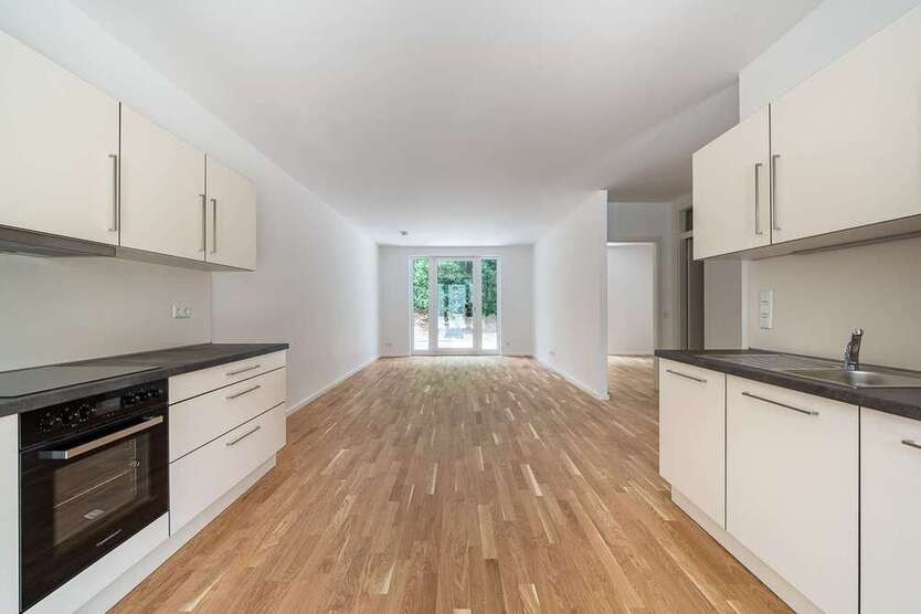 Haus zum Mieten in Beelitz 1.840 € 146.93 m²