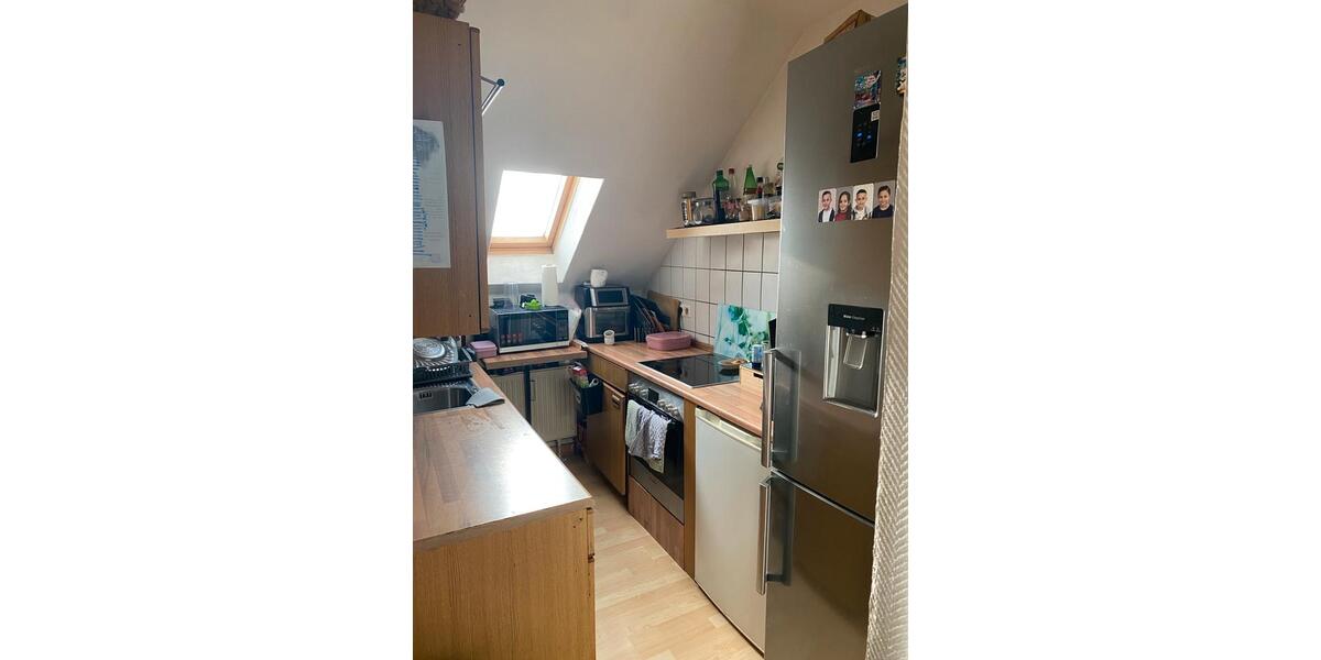 Dachgeschoßwohnung Duisburg Beeck - 3 Zimmer, 80 m&sup2;, 844&euro; | Angebot:25925584