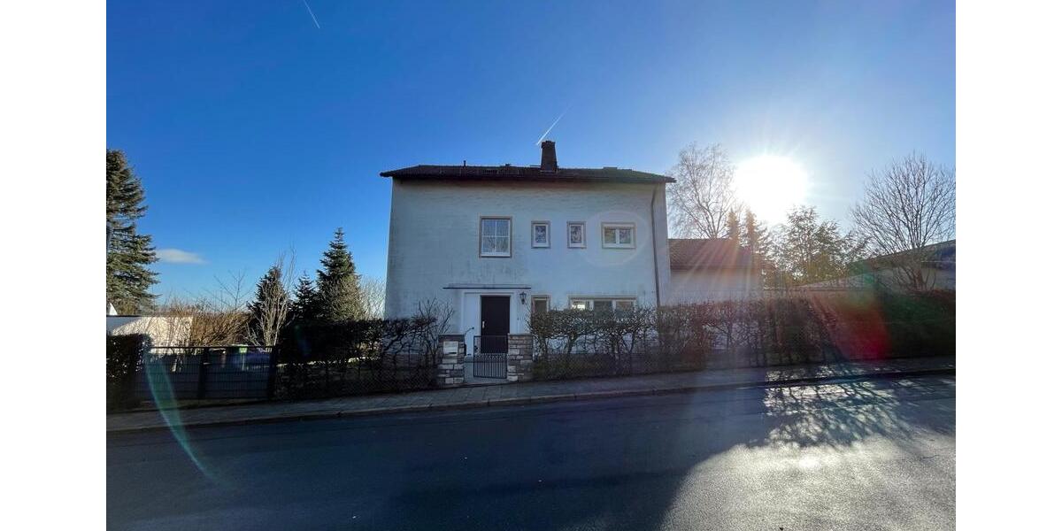 Einfamilienhaus Hof Christiansreuth - 9 Zimmer, 200 m&sup2;, 1.500&euro; | Angebot:26634673