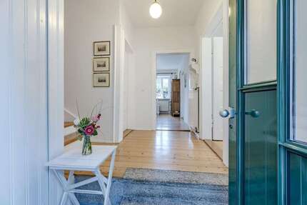 Haus Maikammer - 5 Zimmer, 130 m&sup2;, 1.600&euro; | Angebot:25180991