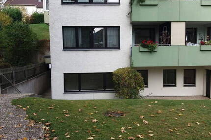 Einbauküche + Parkplatz + 2 Zi. und Bad neuwertig