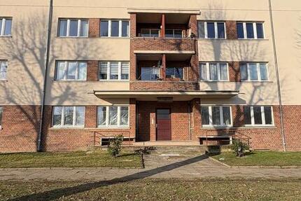 Wohnung Zwenkau - 3 Zimmer, 49 m&sup2;, 450&euro; | Angebot:25883514