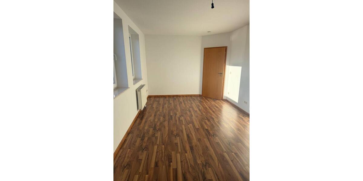 Helle, frisch sanierte Wohnung im Obergeschoss in ruhiger Lage 2 zimmer