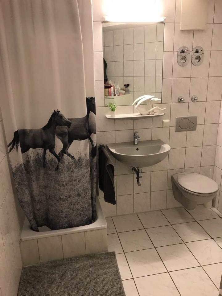 Stilvolle möblierte 2 Zi. Maisonette inkl. NK zimmer