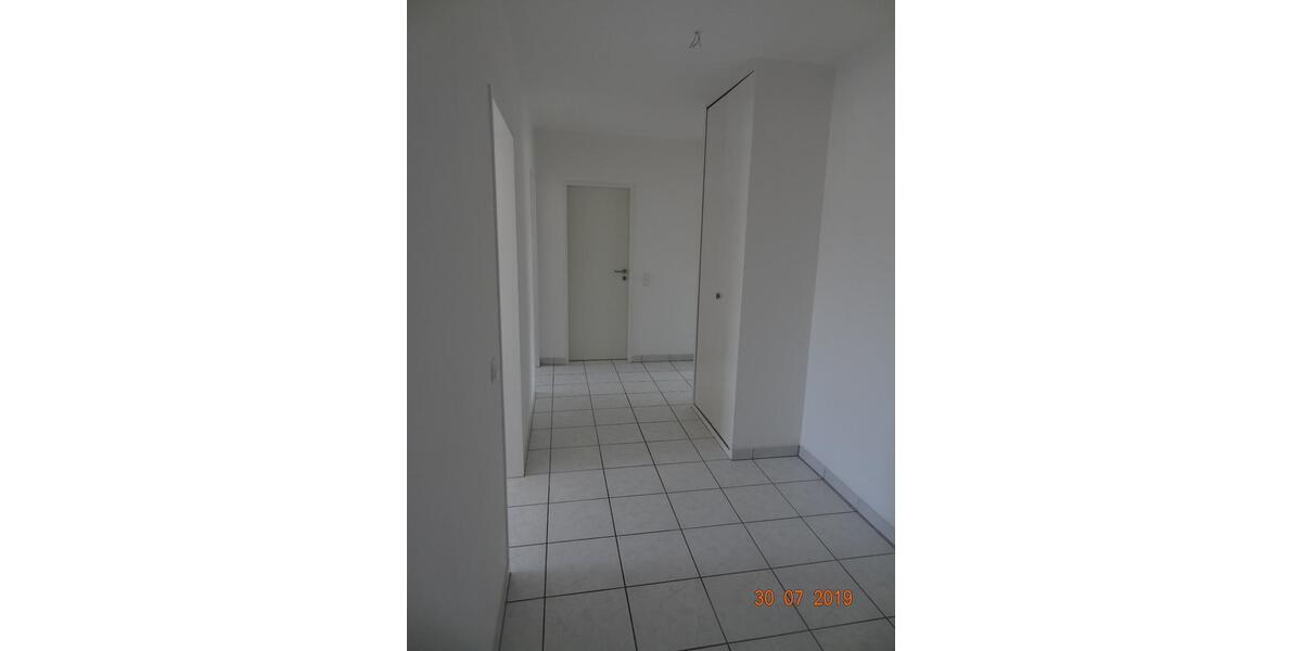 Dachgeschoßwohnung Krefeld - 3 Zimmer, 70 m&sup2;, 610&euro; | Angebot:25854723