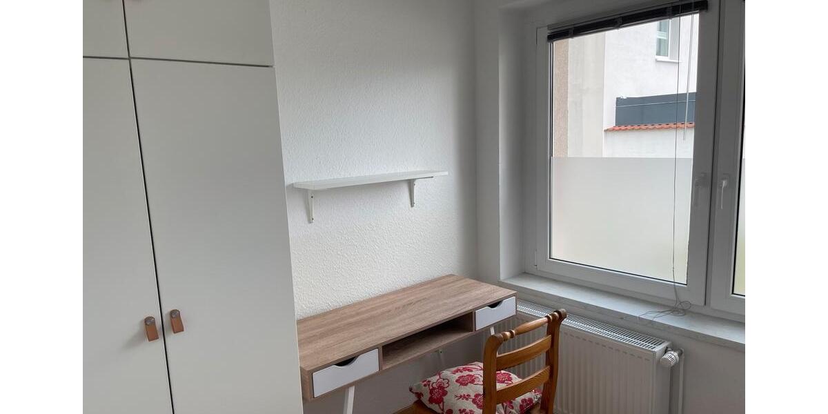 Wohnen auf Zeit Schwerin Altstadt - 4 Zimmer, 100 m&sup2;, 500&euro; | Angebot:25866743