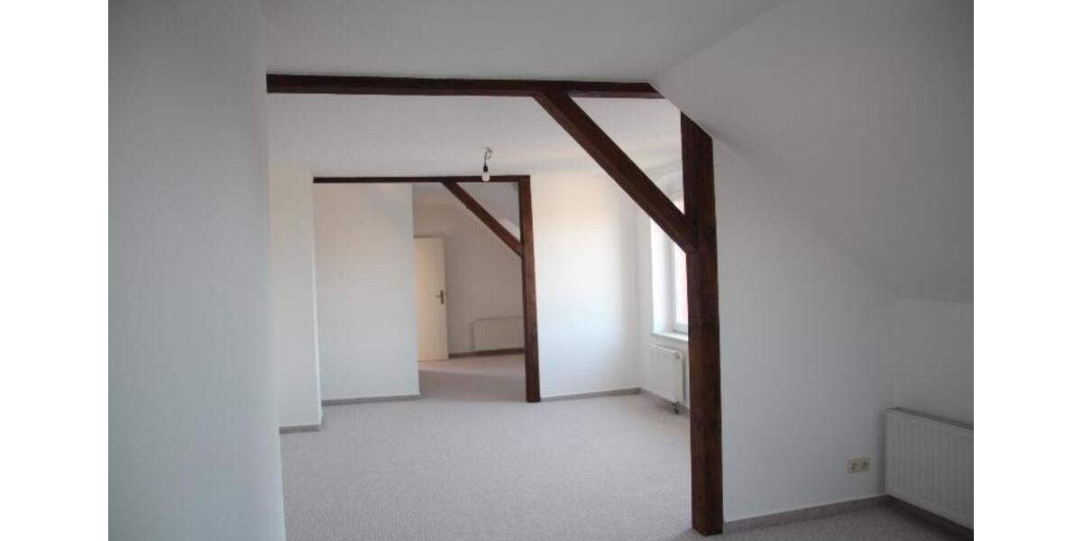 Dachgeschoßwohnung Döbeln - 3 Zimmer, 86 m&sup2;, 450&euro; | Angebot:24353941