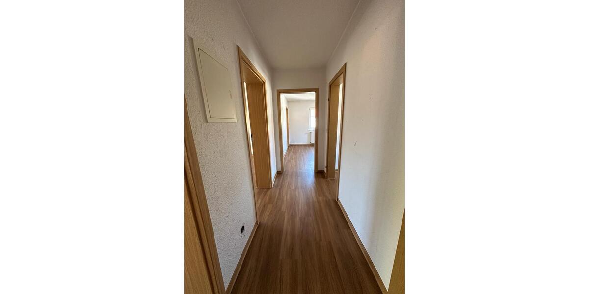 Etagenwohnung Böhlen - 4 Zimmer, 59 m&sup2;, 472&euro; | Angebot:26181873