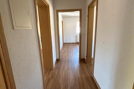 Wohnung Böhlen - 4 Zimmer, 59 m&sup2;, 472&euro; | Angebot:26181873
