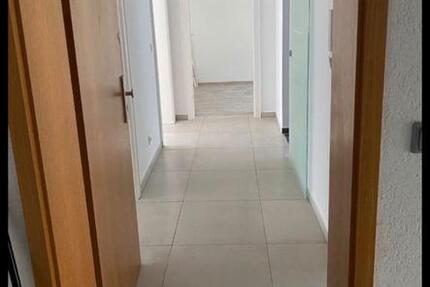 3Z,Wohnung, EG,Küche,Balkon, Keller