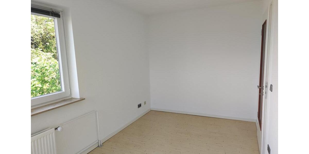 Dachgeschoßwohnung Wolfsburg Almke - 3 Zimmer, 75 m&sup2;, 820&euro; | Angebot:24766359