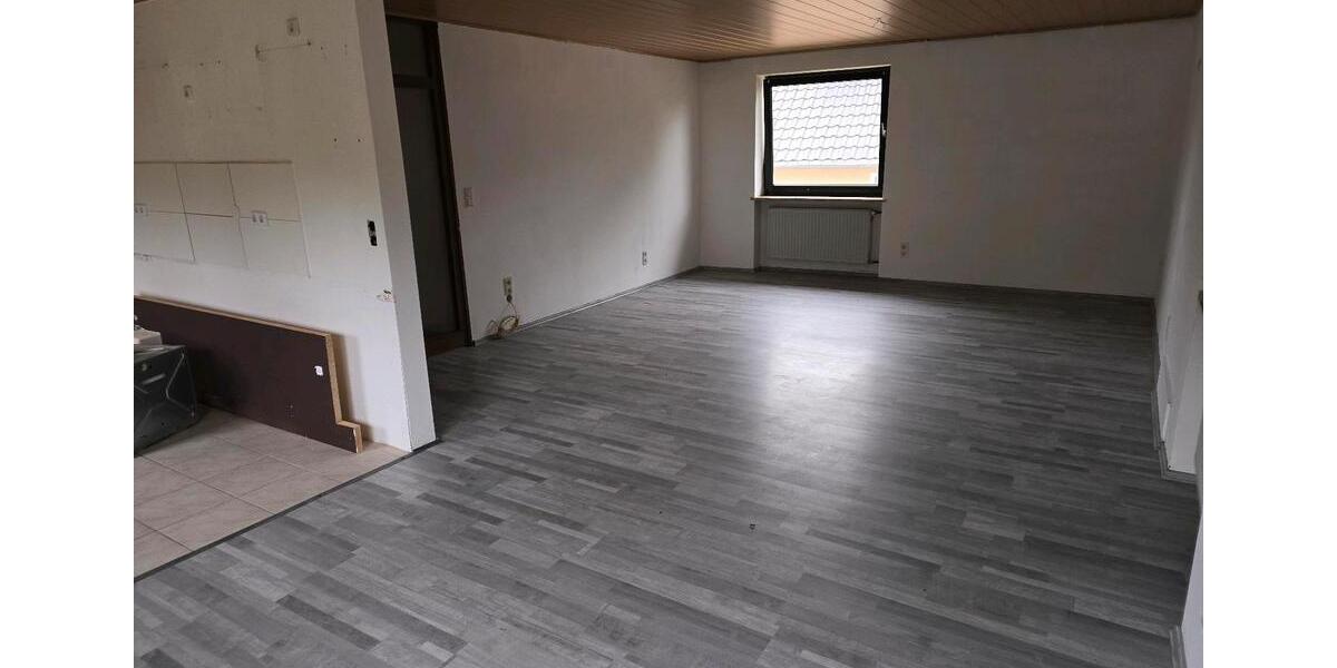 Etagenwohnung Berg - 3 Zimmer, 90 m&sup2;, 400&euro; | Angebot:26465614