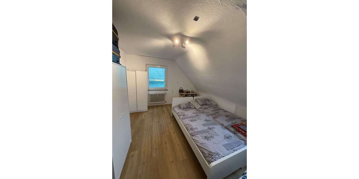 Etagenwohnung Sindelfingen - 1 Zimmer, 28 m&sup2;, 425&euro; | Angebot:26995722