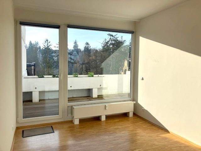 Etagenwohnung Wiesbaden Nordost - 4 Zimmer, 126 m&sup2;, 2.200&euro; | Angebot:24762406