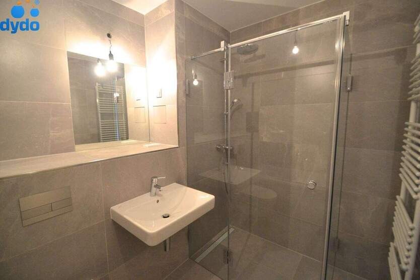 Wohnen in bester Lage - diese Zwei-Zimmerwohnung erwartet Sie samt Einbauküche und Balkon 2 zimmer