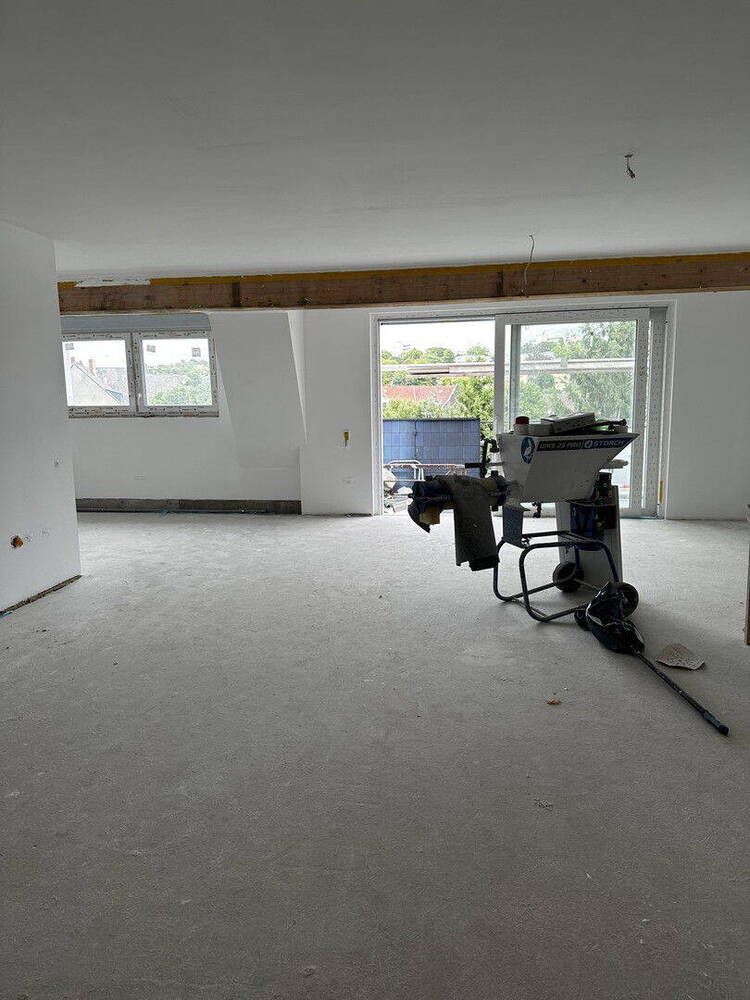 4 Zimmer-Wohnung mit Balkon, Barrierefrei, Aufzug, sowie mit günstigen Sonnen-Energie (A+)
