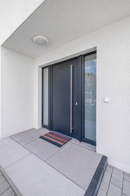 Befristet: Modernes Wohnen mit Stil: Garten, Terrasse & offenes Wohnkonzept vereint